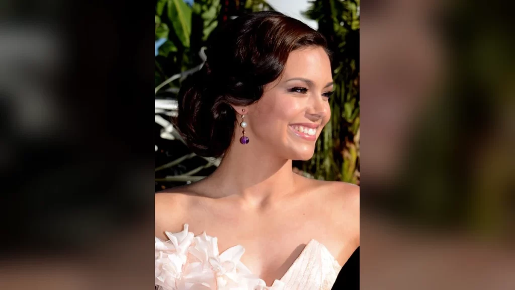 Marine Lorphelin Net Worth: Miss France 2013 Turned Doctor
